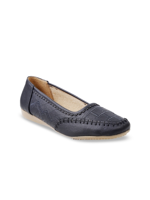 

meriggiare Women Black Solid Ballerinas