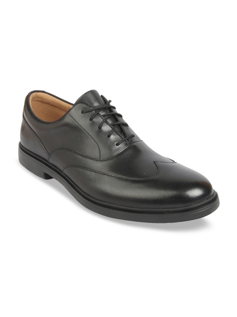 

Clarks Men Black Solid Leather Formal Oxfords