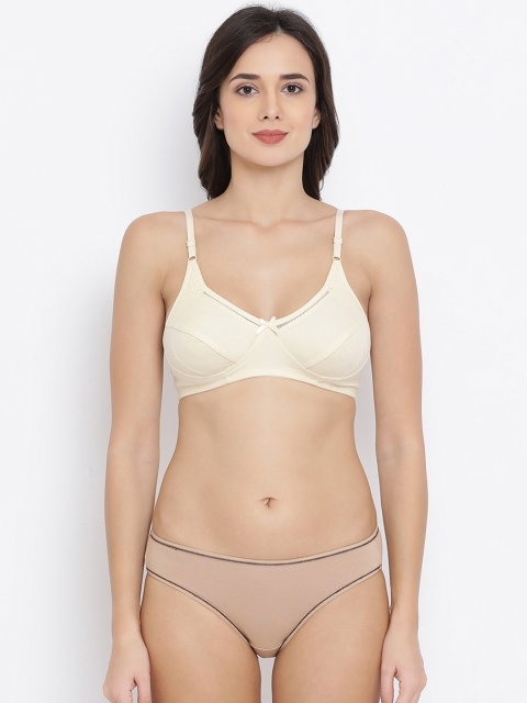 

Clovia Women Nude-Coloured & Cream-Coloured Solid Lingerie Set COMBBP46732B