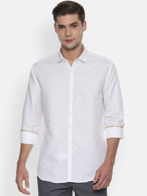 

V Dot Men White Solid Slim Fit Casual Shirt