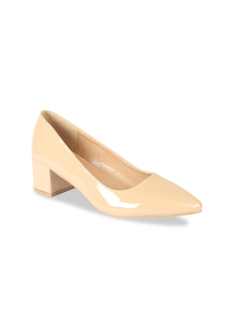 

Flat n Heels Women Beige Solid Pumps