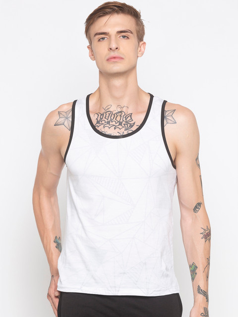 

Globus Men White Printed Slim Fit Round Neck T-shirt