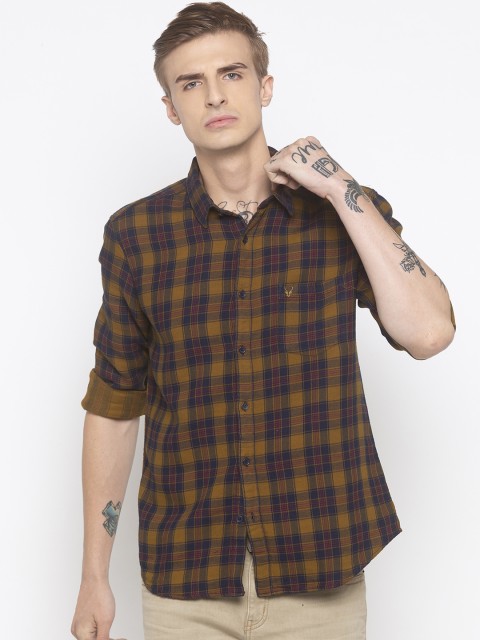 

Globus Men Mustard Brown & Navy Blue Regular Fit Checked Casual Shirt