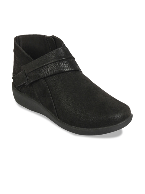 

Clarks Women Black Flat Boots