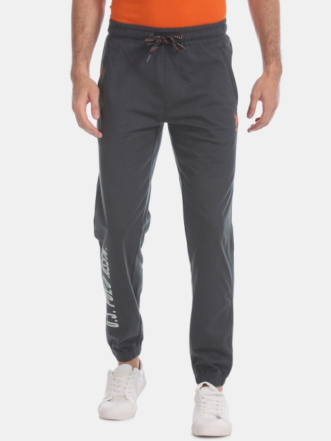 

U.S. Polo Assn. Men Grey Solid Knitted Joggers