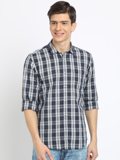 

Crocodile Men Navy Blue & White Slim Fit Checked Casual Shirt