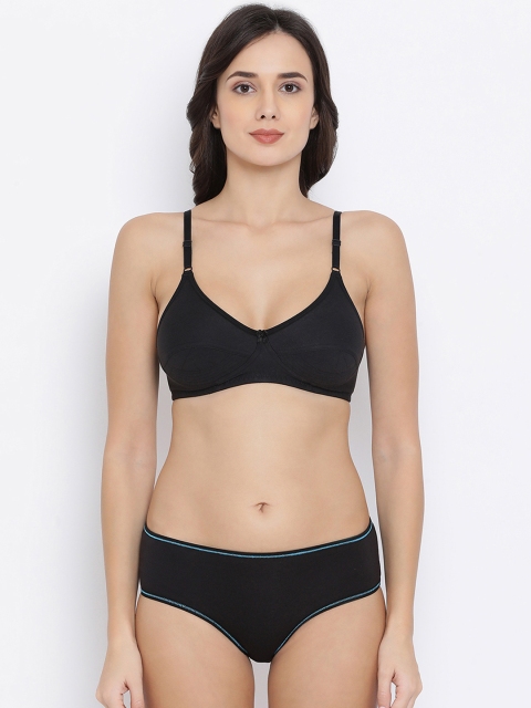 

Clovia Women Black Solid Lingerie Set COMBBP82732B