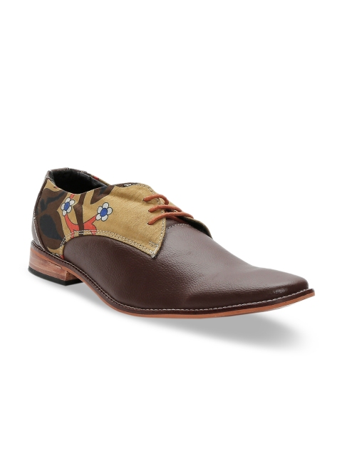 

Kanvas Men Brown Printed Derbys