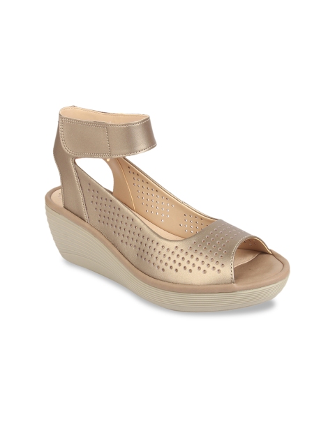 

Clarks Women Gunmetal-Toned Solid Leather Peep Toes, Metallic