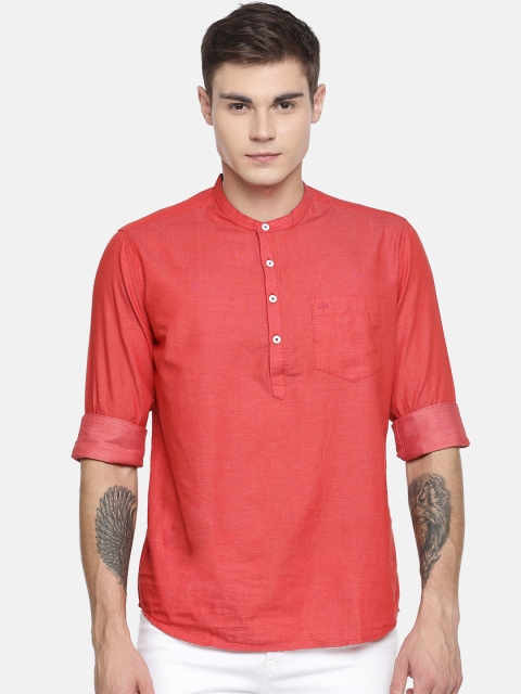 

Chennis Men Red Solid Straight Kurta