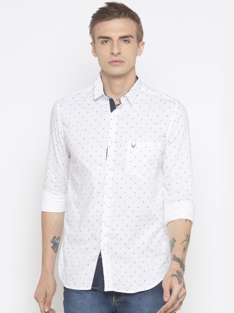 

Globus Men White & Blue Regular Fit Printed Casual Shirt