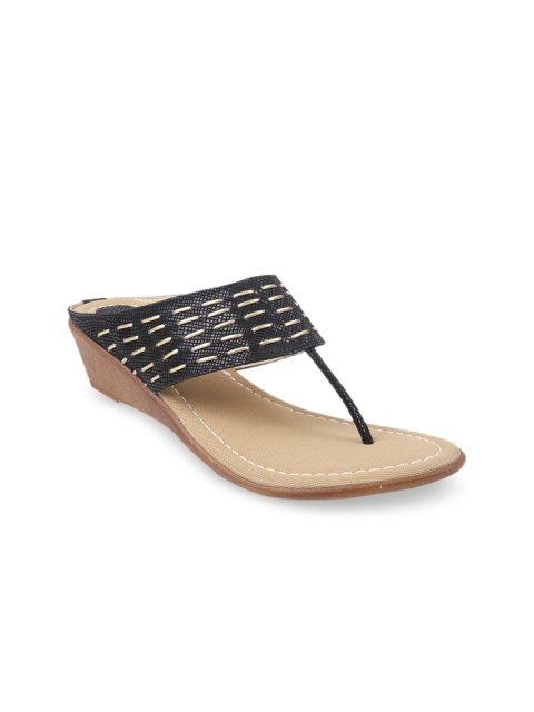 

meriggiare Women Black & Gold-Toned Textured Heels