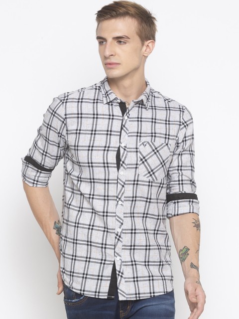 

Globus Men Grey Regular Fit Checked Casual Shirt