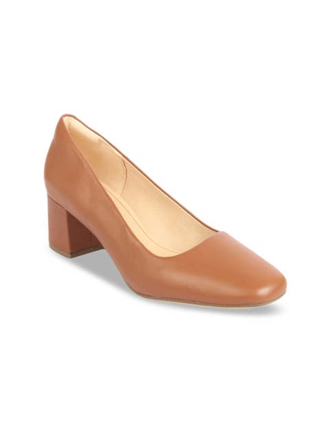 

Clarks Women Tan Brown Solid Pumps