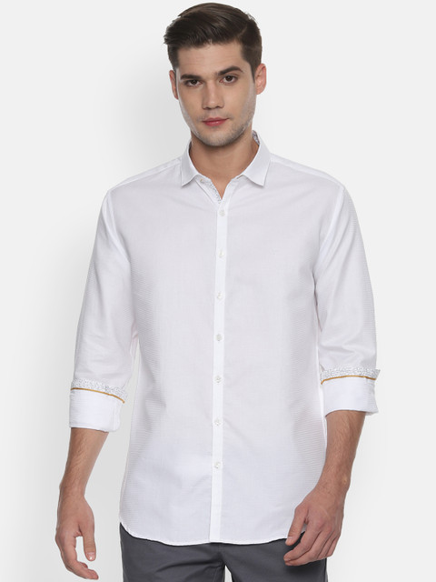 

V Dot Men White Solid Slim Fit Casual Shirt
