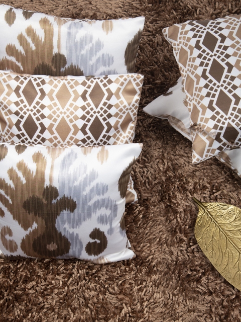 

HOUZZCODE Off-White & Brown Set of 5 Geometric Square Cushion Covers