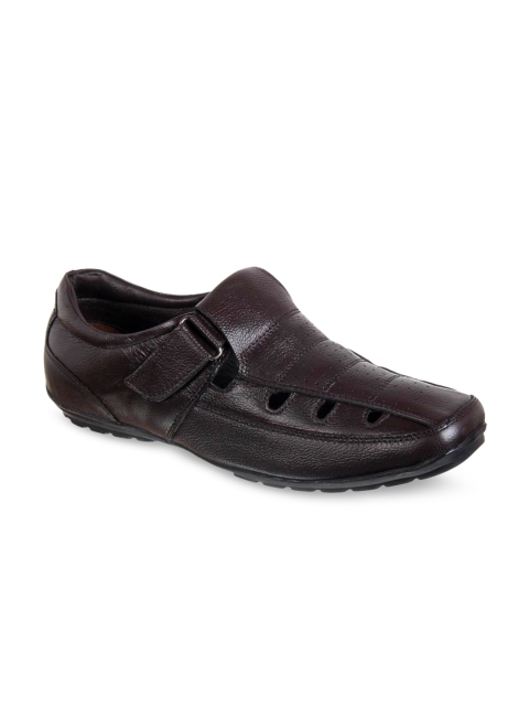 

Vardhra Men Coffee Brown Sandals