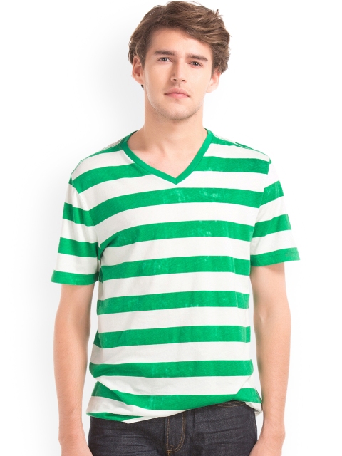

GAP Men Green & White Striped V-Neck T-shirt