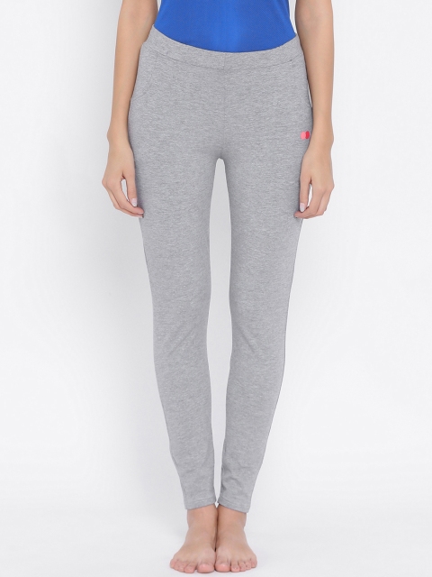 

Clovia Women Grey Solid Activewear Gym Tights