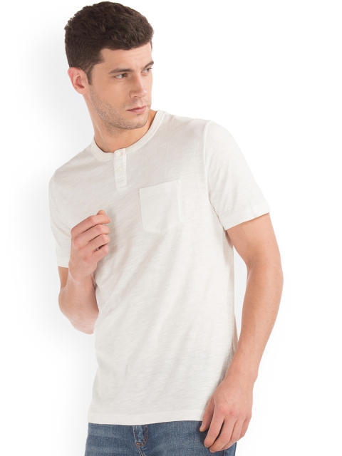 

GAP Men White Henley Neck Short Sleeve T-shirt