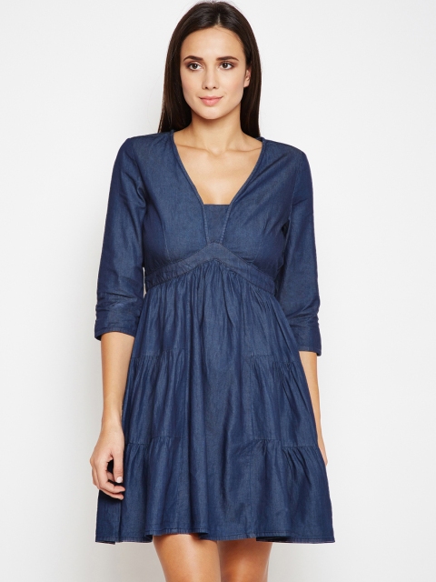 

Oxolloxo Women Navy Blue Solid Fit and Flare Dress