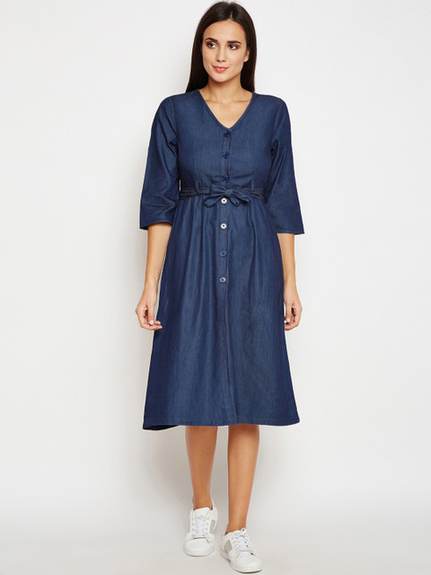 

Oxolloxo Women Navy Blue Solid Fit and Flare Dress
