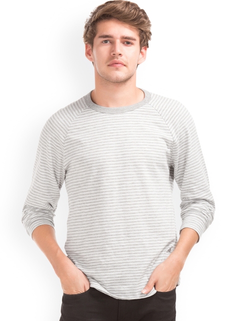 

GAP Men Grey & White Striped Round Neck T-shirt