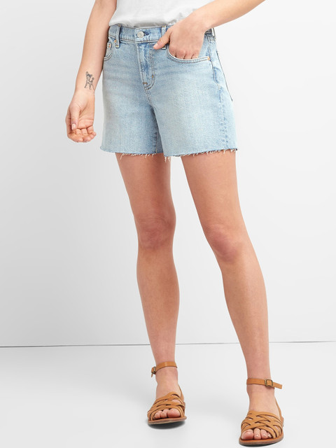 

GAP Women Washwell Mid Rise Denim Shorts With Raw Hem, Blue