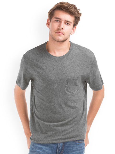 

GAP Men Grey Solid Round Neck T-shirt