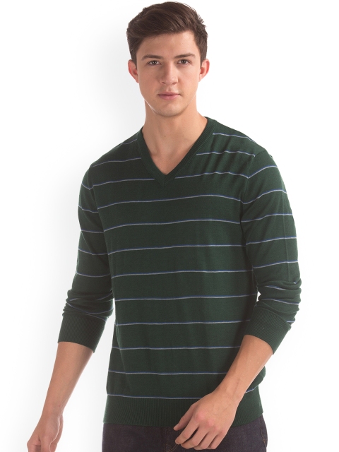 

GAP Men Green Striped Sweater