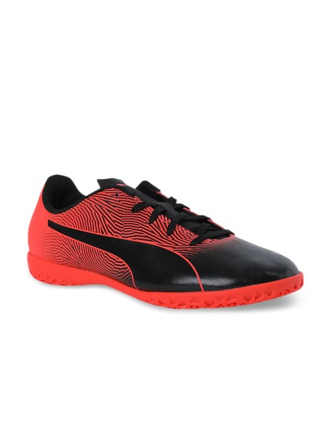 

Puma Unisex Black & Red Spirit II IT Jr Football Shoes