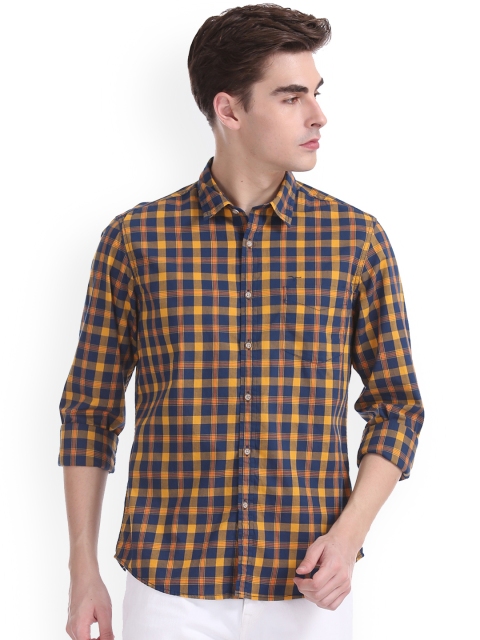 

Flying Machine Men Yellow & Blue Regular Fit Checked Casual Shirt
