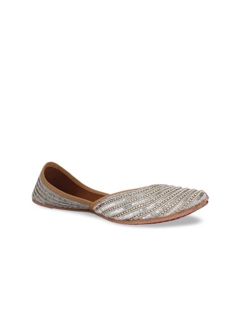 

MSC Women Silver-Toned Embellished Leather Mojaris