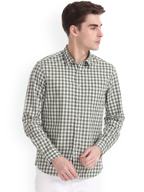 

Flying Machine Men Green & White Regular Fit Checked Casual Shirt