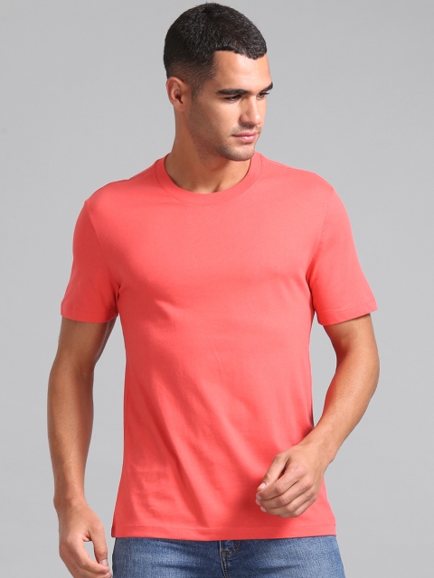 

GAP Men Coral Pink Solid T-Shirt