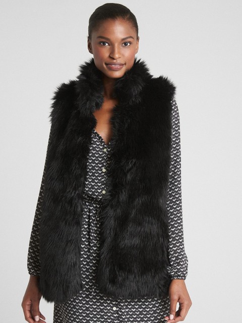 

GAP Black Faux-Fur Vest