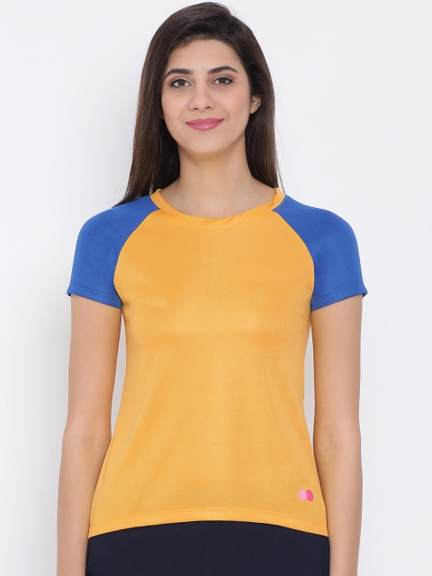 

Clovia Women Orange Solid Slim Fit Active-Wear Round Neck T-shirt