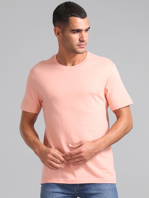 

GAP Men Peach-Coloured Solid T-Shirt