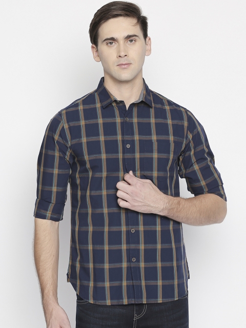 

BYFORD by Pantaloons Men Navy Blue & Beige Slim Fit Checked Casual Shirt