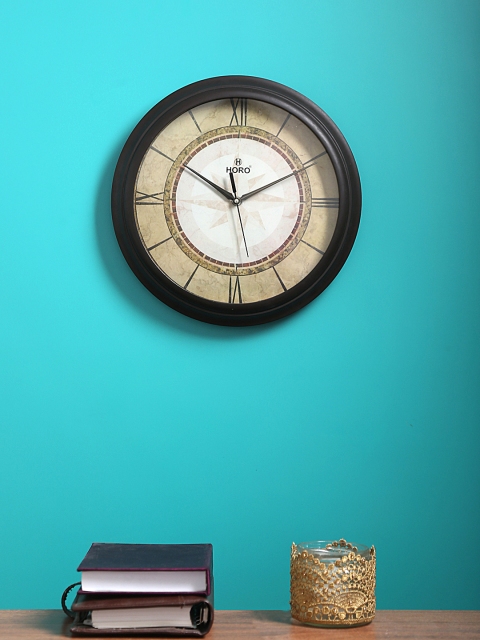 

Horo Beige Handcrafted Round Solid Analogue Wall Clock
