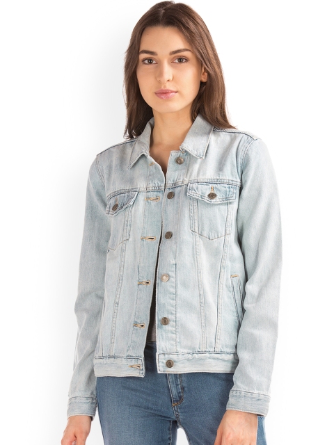 

GAP Women Iconic Denim Jacket, Blue
