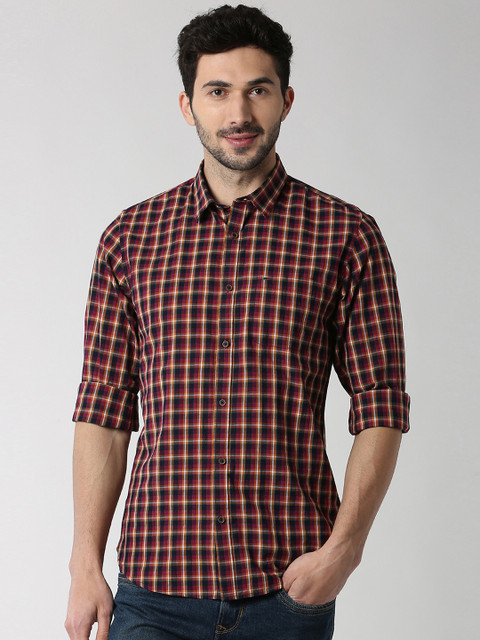 

Peter England Casuals Men Red Slim Fit Checked Casual Shirt