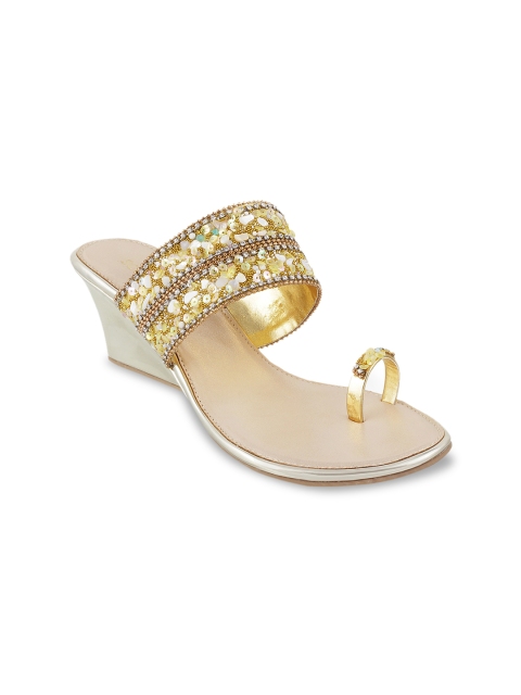 

SOLE HEAD Women Gold-Toned Woven Design Sandals