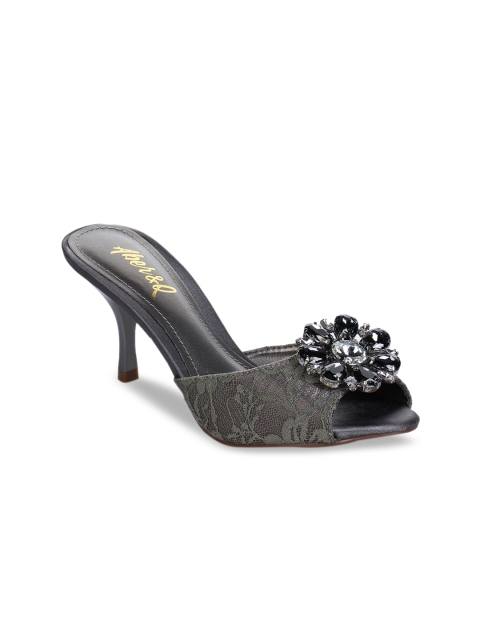 

Aber & Q Women Charcoal Woven Design Sandals
