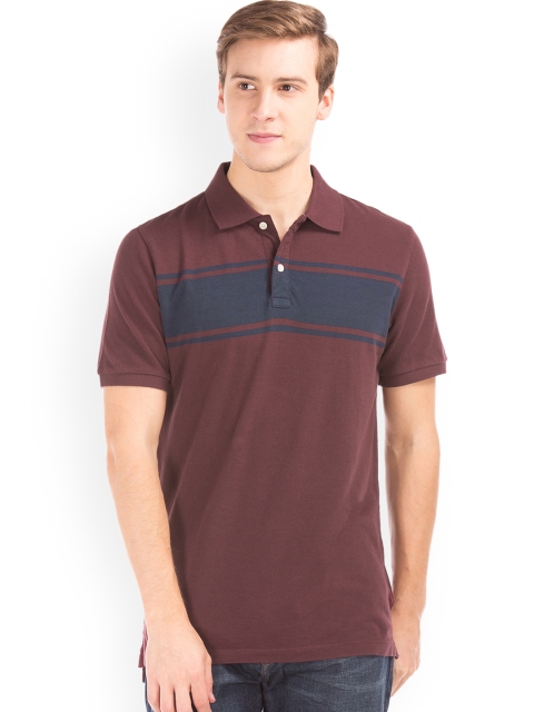 

GAP Men Red Solid T-Shirt