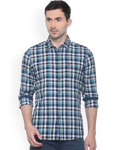

Solly Jeans Co. Men Blue Regular Fit Checked Casual Shirt