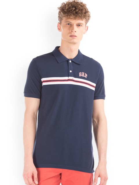 

GAP Men Blue Solid T-Shirt