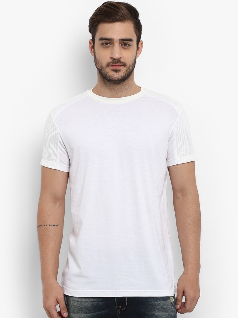 

Mufti Men White Solid Round Neck T-shirt