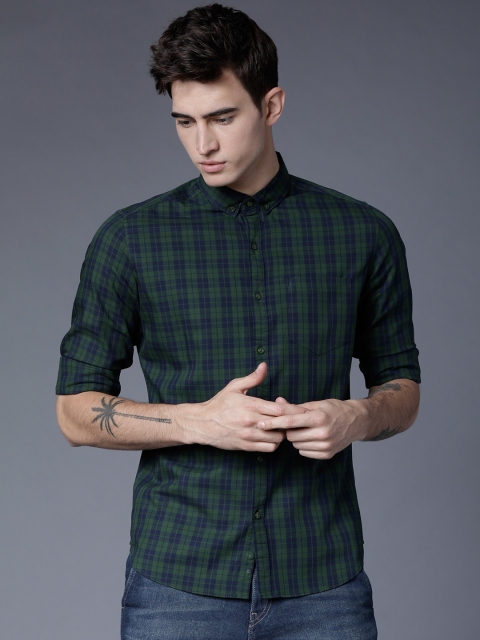 

Black coffee Men Green & Navy Blue Slim Fit Checked Casual Shirt