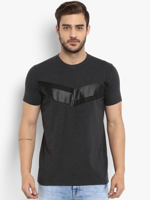 

Mufti Men Black Self Design Round Neck T-shirt